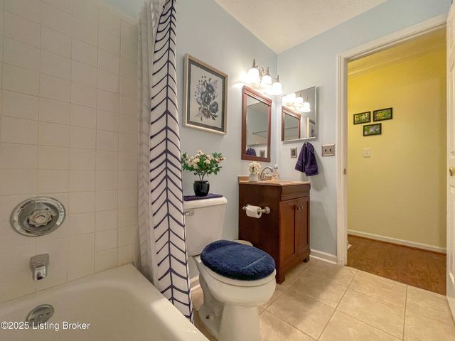 10502 Southern Meadows Dr, 103, Louisville, KY 40241