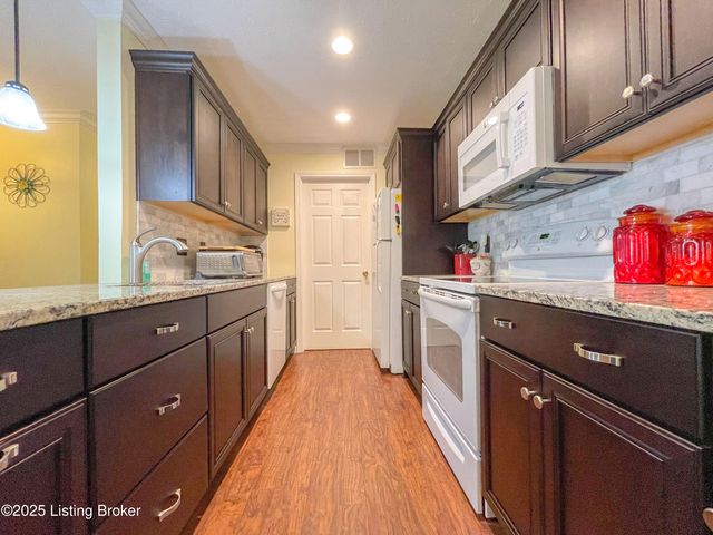 10502 Southern Meadows Dr, 103, Louisville, KY 40241