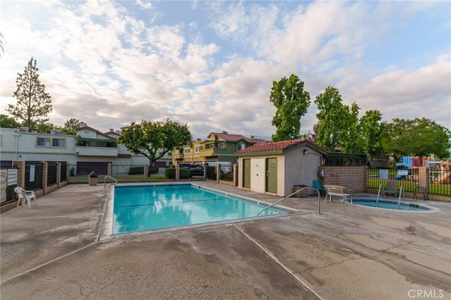 8439 Sunset Trail B, Rancho Cucamonga, CA 91730