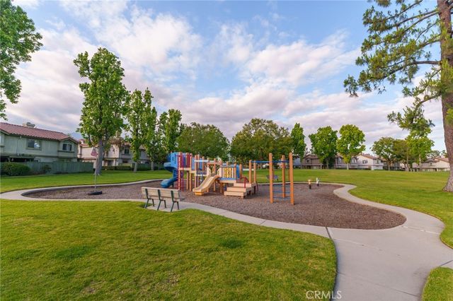 8439 Sunset Trail B, Rancho Cucamonga, CA 91730