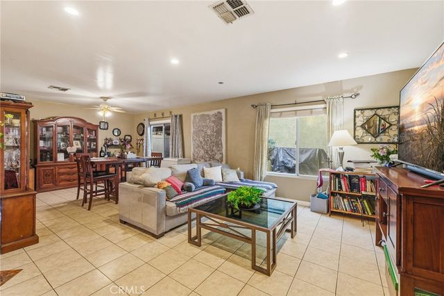 8439 Sunset Trail B, Rancho Cucamonga, CA 91730