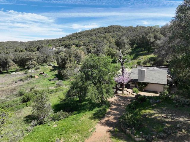 28843 Angel Mountain Road, Santa Ysabel, CA 92070