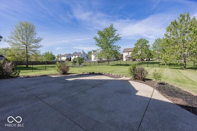 1128 Red Dunes Run, Avon, IN 46123