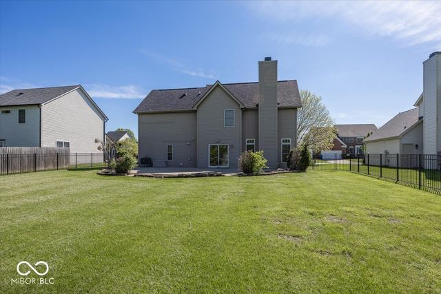 1128 Red Dunes Run, Avon, IN 46123