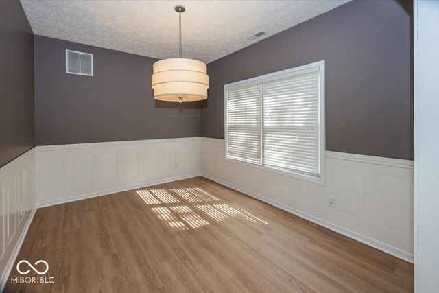 1128 Red Dunes Run, Avon, IN 46123