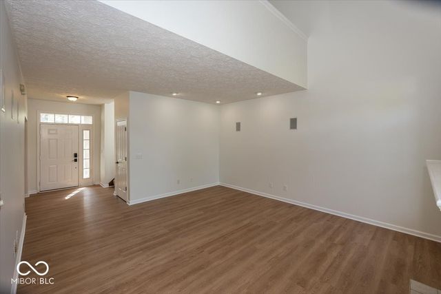 1128 Red Dunes Run, Avon, IN 46123