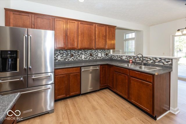 1128 Red Dunes Run, Avon, IN 46123