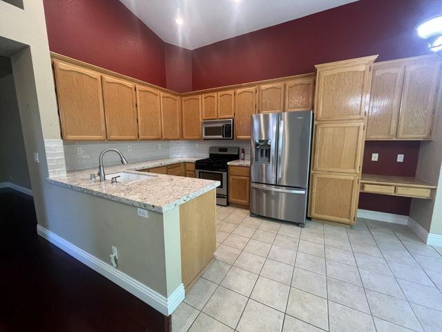 534 Kilsyth Ct, Folsom, CA 95630