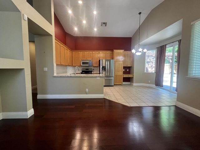 534 Kilsyth Ct, Folsom, CA 95630