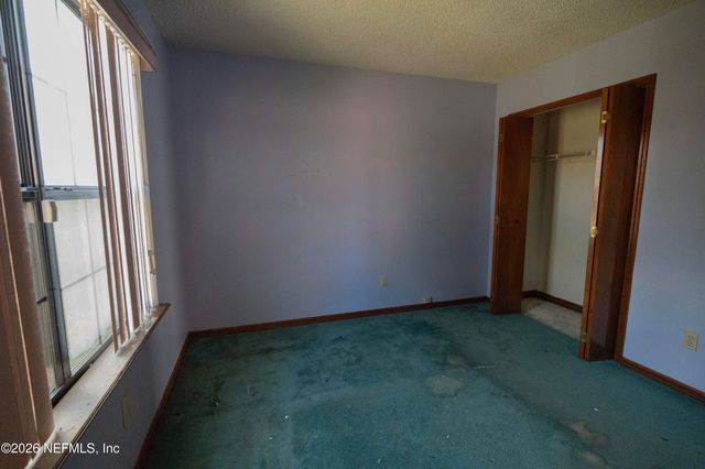 1380 W HIGH PLAINS Drive W, Jacksonville, FL 32218