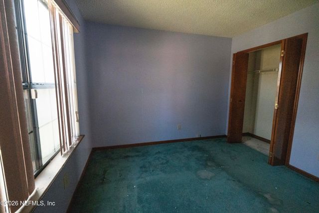 1380 W HIGH PLAINS Drive W, Jacksonville, FL 32218