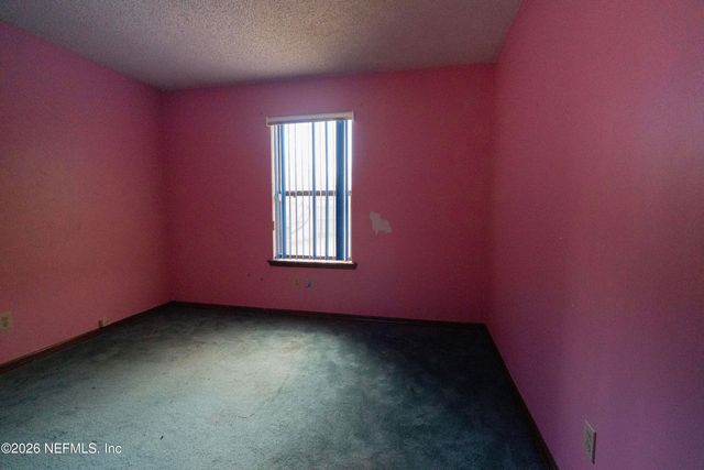 1380 W HIGH PLAINS Drive W, Jacksonville, FL 32218