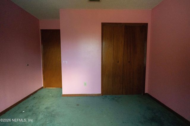 1380 W HIGH PLAINS Drive W, Jacksonville, FL 32218