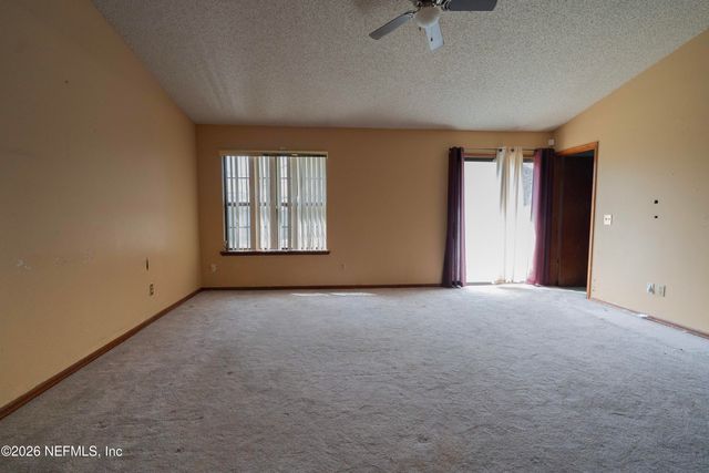 1380 W HIGH PLAINS Drive W, Jacksonville, FL 32218