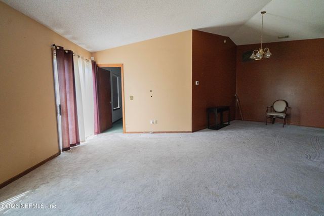 1380 W HIGH PLAINS Drive W, Jacksonville, FL 32218