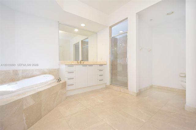 14951 Royal Oaks Lane 1609, North Miami, FL 33181