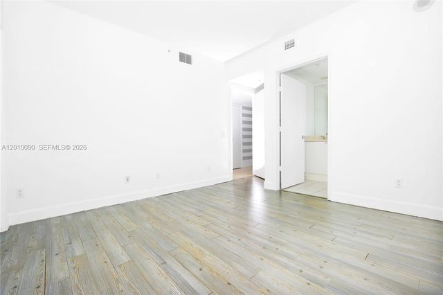 14951 Royal Oaks Lane 1609, North Miami, FL 33181