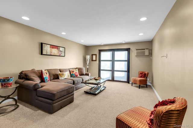 457 Village Drive 457, Hauppauge, NY 11788