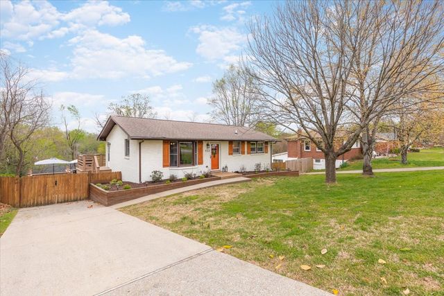922 Potter Ln, Nashville, TN 37206