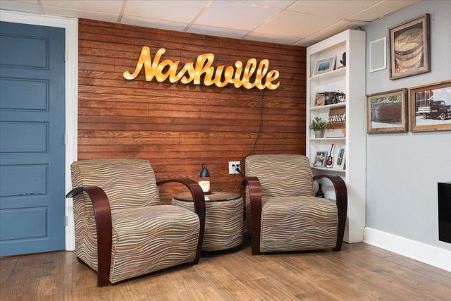 922 Potter Ln, Nashville, TN 37206