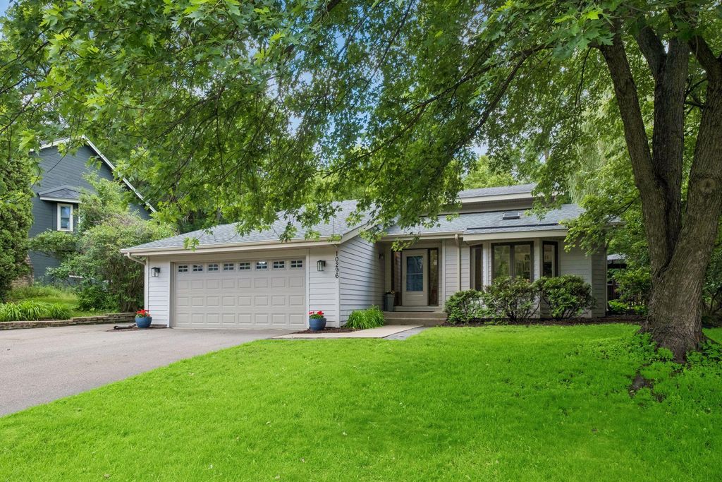 10296 173rd Street W, Lakeville, MN 55044