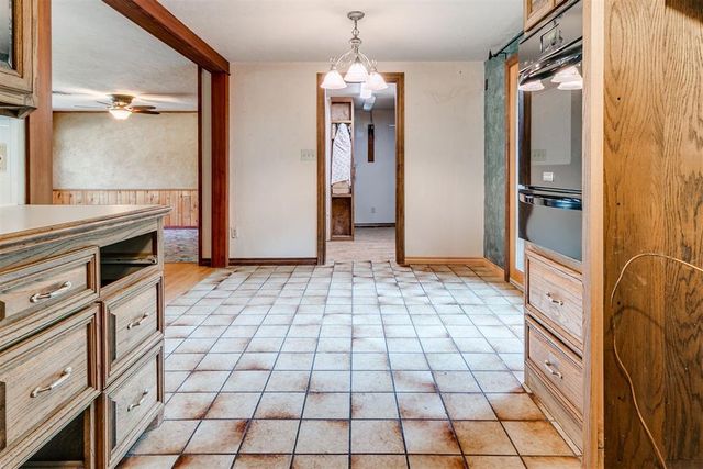 3808 N Markwell Avenue, Bethany, OK 73008