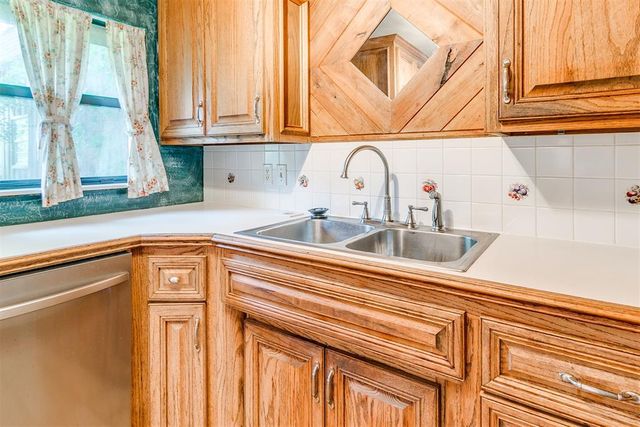 3808 N Markwell Avenue, Bethany, OK 73008