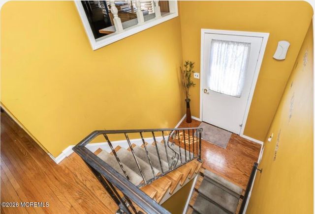 9 Barry Lane, Hazlet, NJ 07730