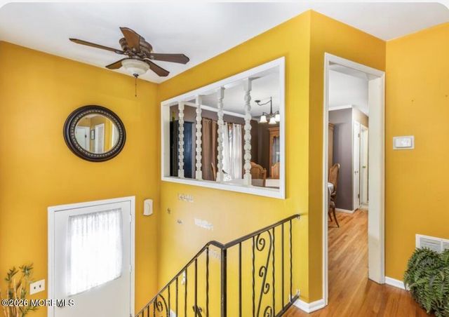 9 Barry Lane, Hazlet, NJ 07730