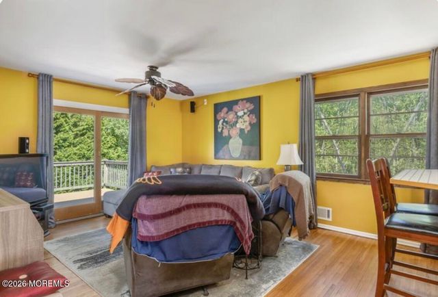 9 Barry Lane, Hazlet, NJ 07730