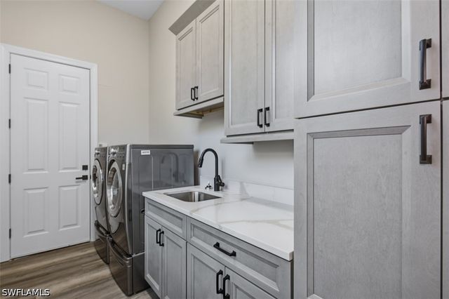 3625 Olde Cottage LN, Bonita Springs, FL 34134