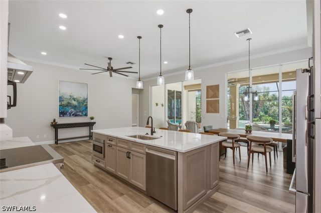 3625 Olde Cottage LN, Bonita Springs, FL 34134