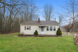 9720 Root Road, Columbia Station, OH 44028