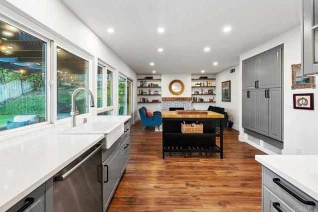 13637 Calais Drive, Del Mar, CA 92014