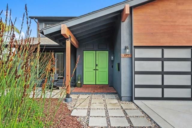 13637 Calais Drive, Del Mar, CA 92014