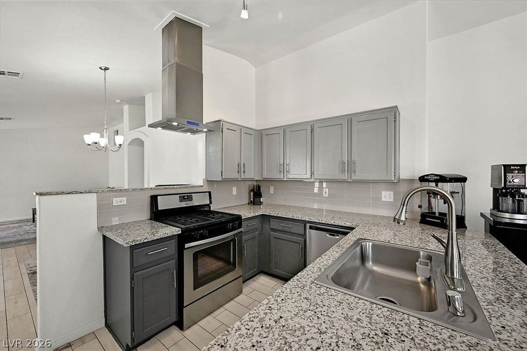 7008 Overhill Avenue, Las Vegas, NV 89129 — photo 4