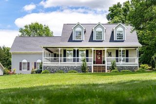 17962 OLD BARN LN, Elkton, VA 22827