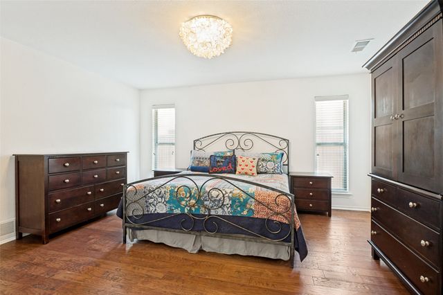 1005 De Pauw Drive, Arlington, TX 76012