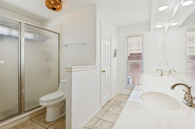 1005 De Pauw Drive, Arlington, TX 76012