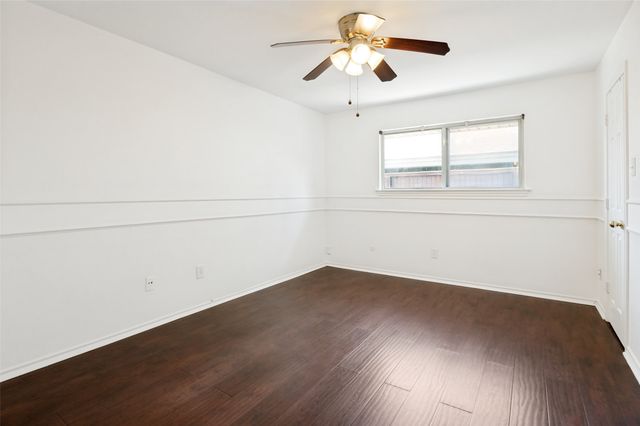 1005 De Pauw Drive, Arlington, TX 76012