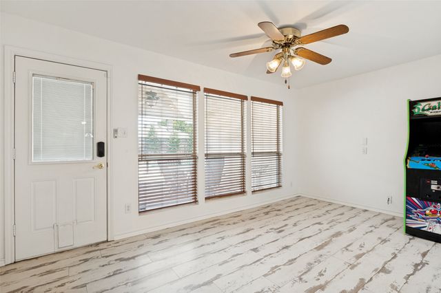 1005 De Pauw Drive, Arlington, TX 76012