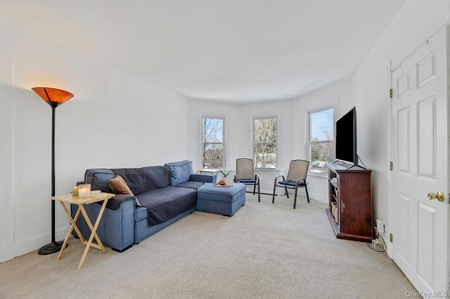 65 Lake Road, Valley Cottage, NY 10989