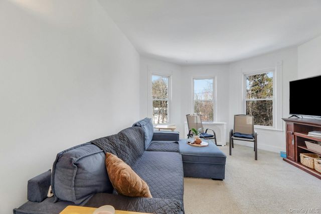 65 Lake Road, Valley Cottage, NY 10989