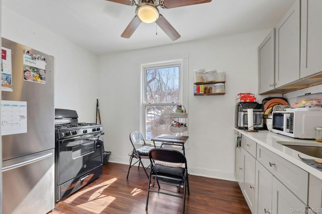 65 Lake Road, Valley Cottage, NY 10989