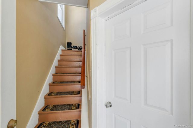 65 Lake Road, Valley Cottage, NY 10989