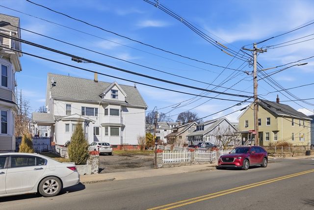 12 Jones Ave 1, Chelsea, MA 02150