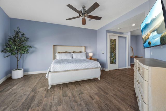 11707 Edgewater Court, Montgomery, TX 77356