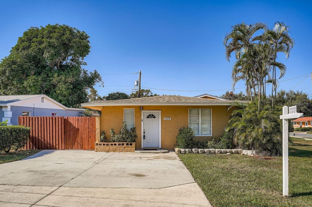 13698 120TH STREET, Largo, FL 33778