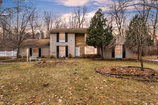 22030 Rougewood Drive, Southfield City, MI 48033