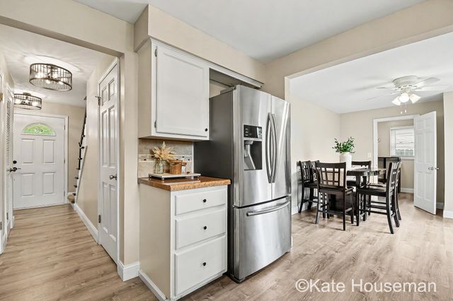 1793 Pinebluff Drive SE, Kentwood, MI 49508
